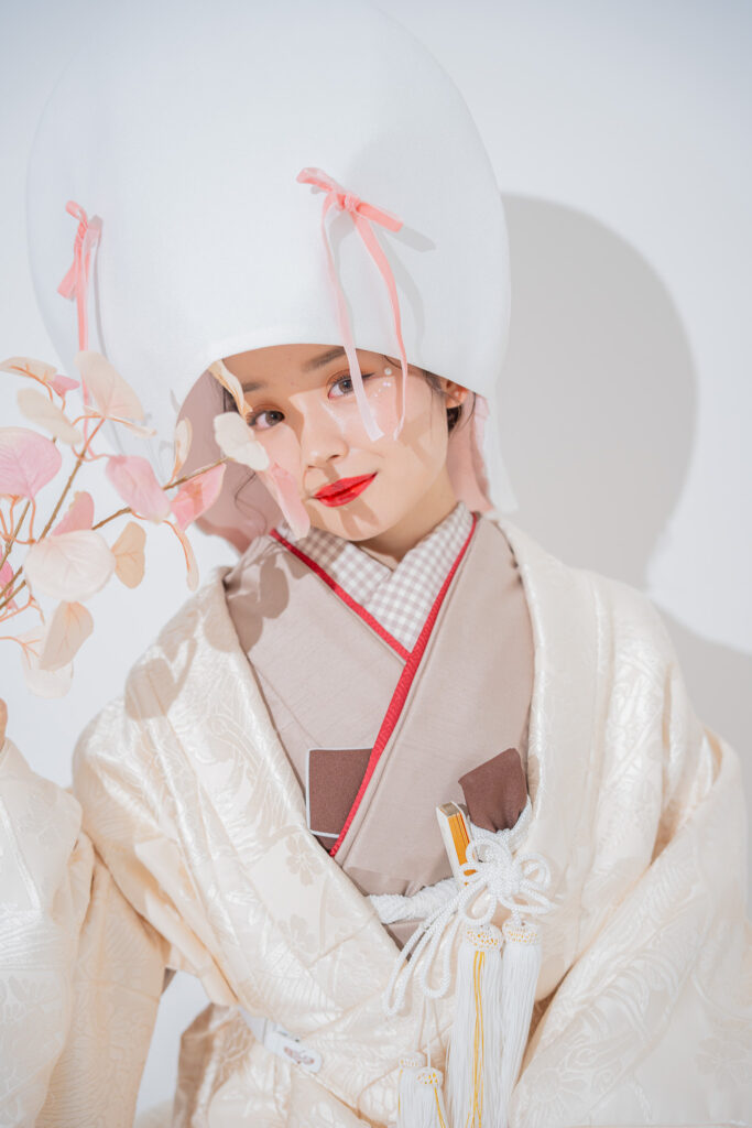 綿帽子姿の白無垢花嫁のソロショット