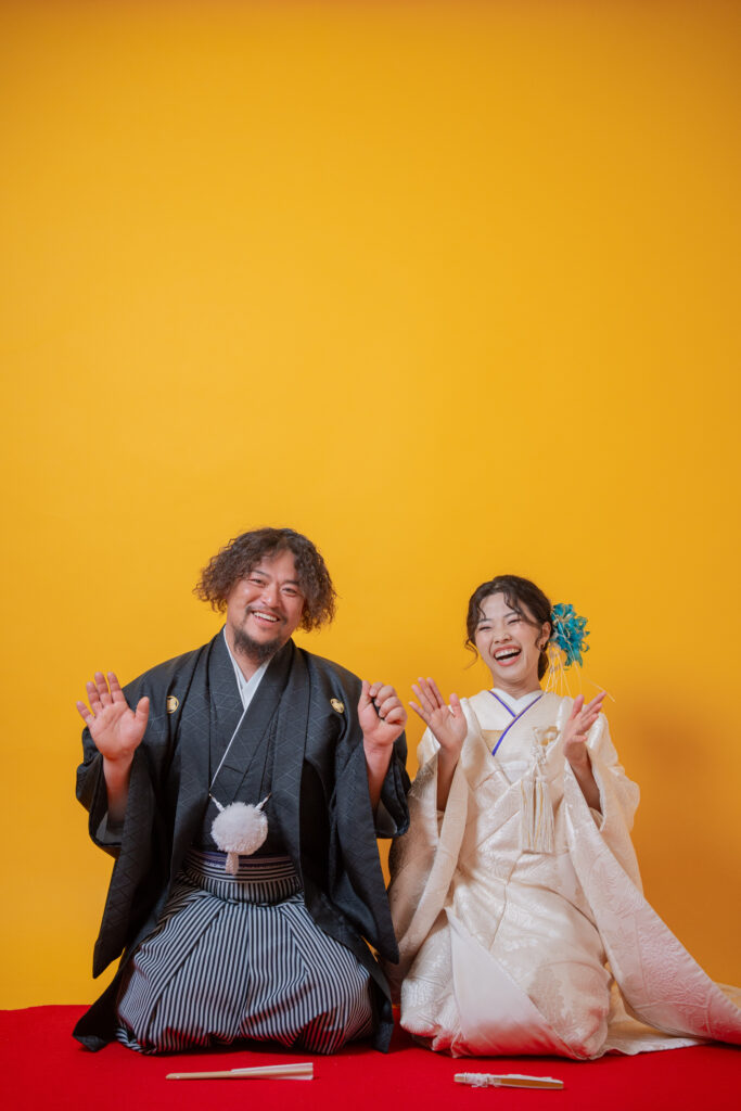 紋付き袴と白無垢。座り撮影で素敵な笑顔