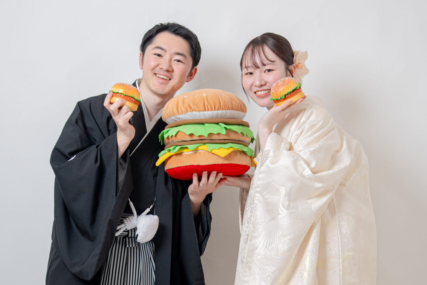【入籍当日レポ】和装でハンバーガー！？浅草で叶えた「自分たちらしい」結婚記念写真
